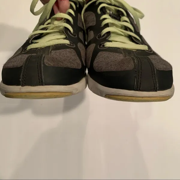 Nike Air Max S2S gray knit upper training shoe black trim and green laces Size 8 - Image 4