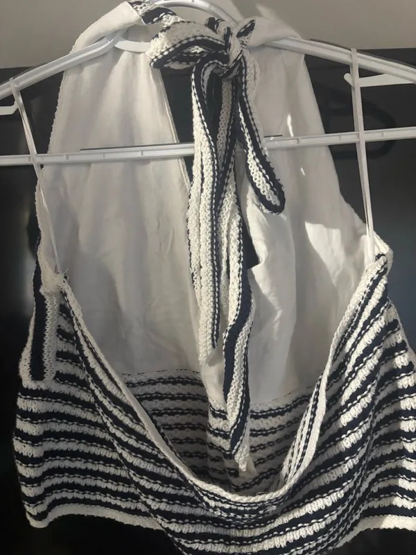Hollister Halter Top Knit - Image 3
