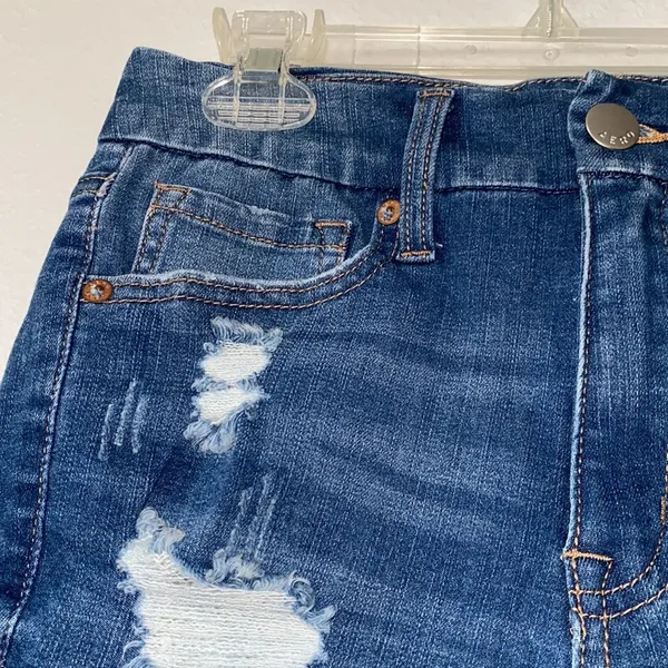 NWOT aeropostale high rise curvy 3” denim shorts - Image 3
