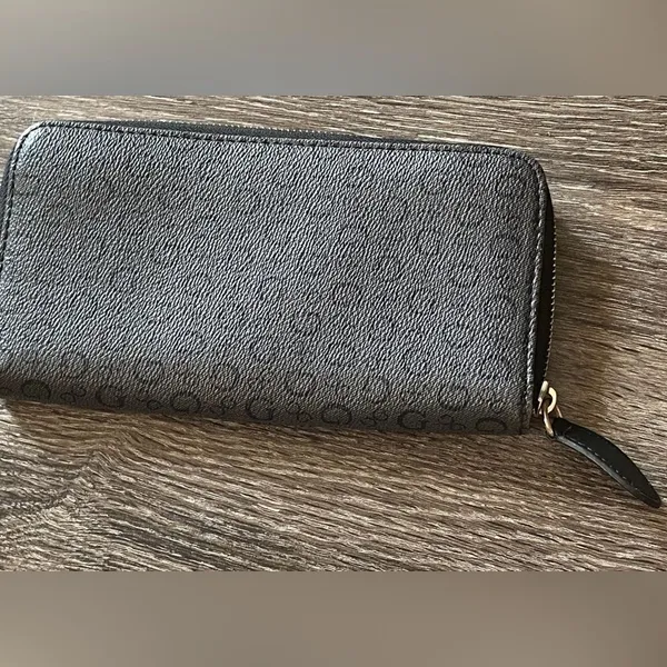 Guess Black Leather Logo Zip Wallet - Image 3
