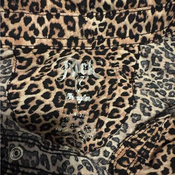 Rock 47 X Wrangler Leopard Long Sleeves Western Shirt Size Small - Image 4