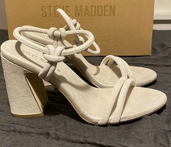 Steve Madden “Harrlow” dusty gold strappy heels open toe sandals size 6.5 suede - Image 3