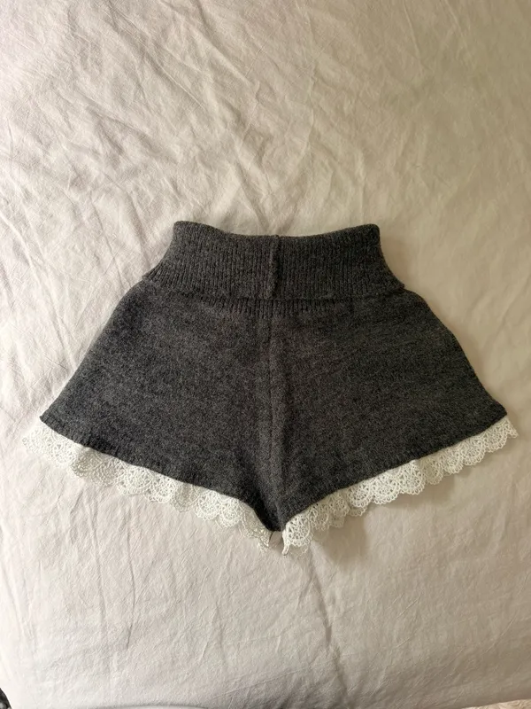 Cozy Cropped Gray and White Lace Sweater and Shorts Set - Image 4
