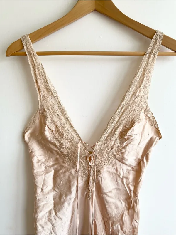 Vintage 100% Silk Lace Up Dress Pink Made In France Victorian Renaissance - Image 3