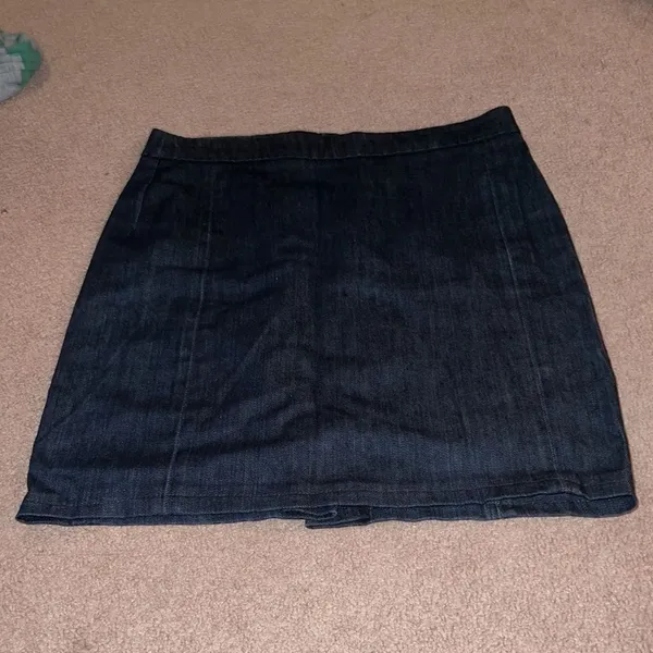 J. Crew‎ denim skirt 6 - Image 3