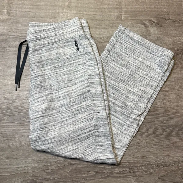 •REEBOK• SWEATPANTS - Image 2