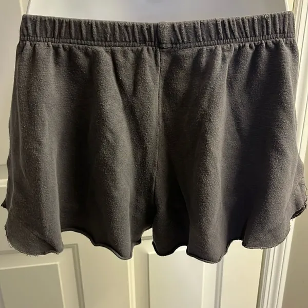 Vici Heather Gray Distressed Lounge Short Shorts w/ Elastic Waist and Pockets- M - Image 8