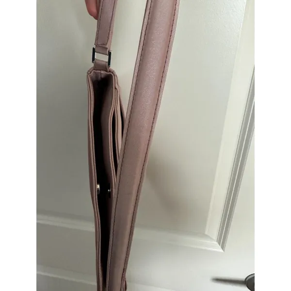 Unbranded Pink Blush Shoulder Zip Purse - Image 2