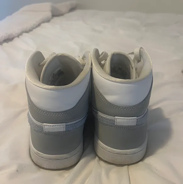 Nike Jordan Air 1 Mid - Image 4