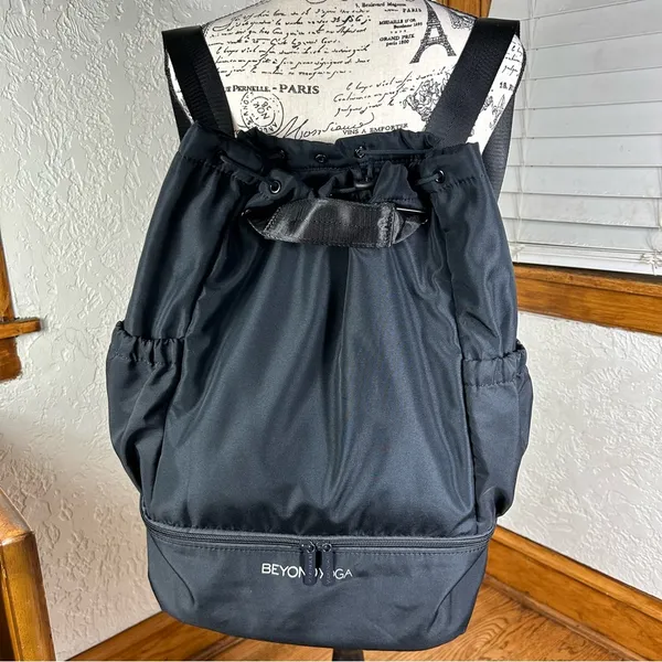 Beyond Yoga | Convertible Gym Bag Backpack Crossbody Bag - Image 6