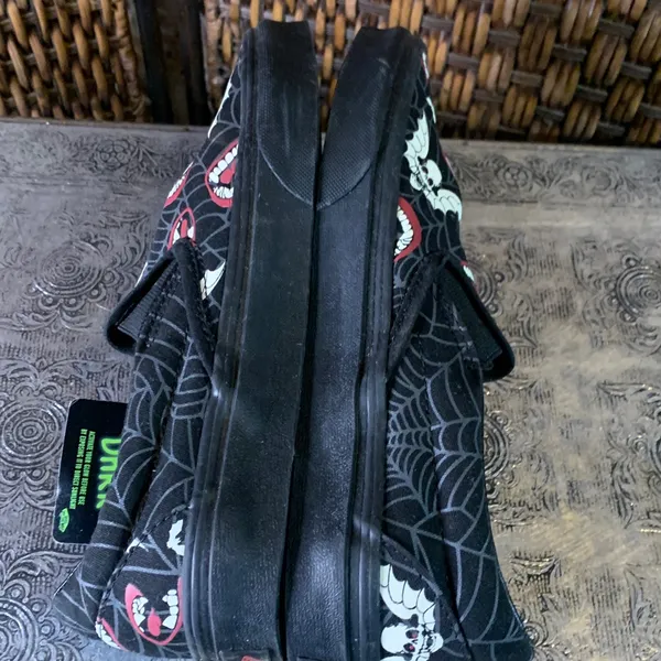 NWT Vans Black and Red Glow in the Dark Shoes Size 6.5 Women’s - Image 5