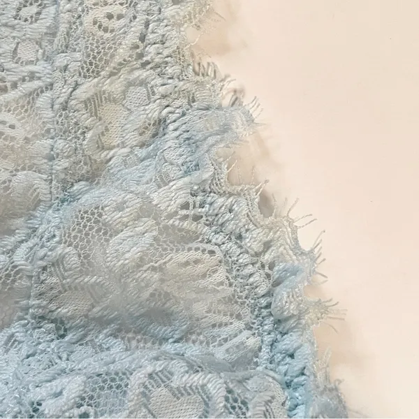 Aerie Eyelash Lace Plunge Bralette‎ Women’s size Medium - Image 3
