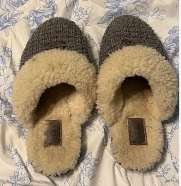 UGG Slippers - Image 2