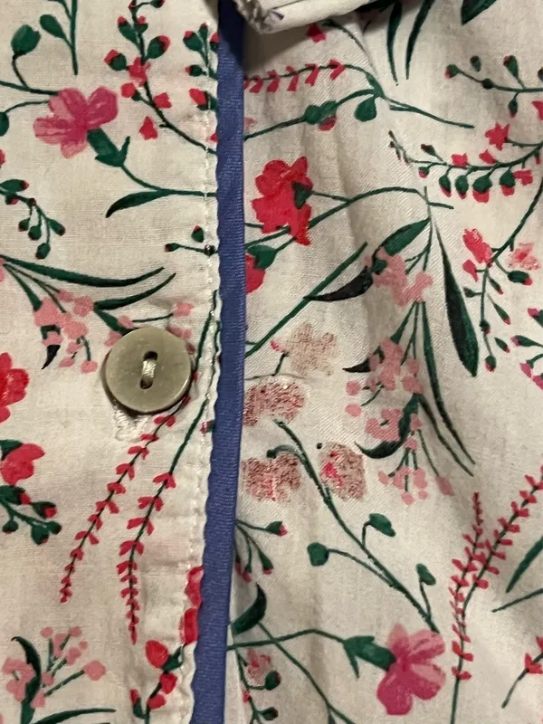 Womens medium Victoria's Secret long sleeve button up pajama top - Image 6
