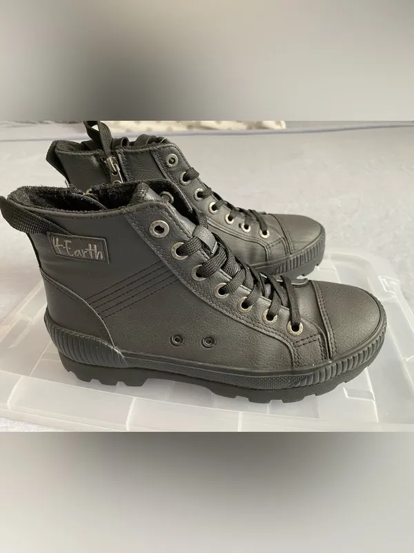 Blowfish Malibu 4Earth Black Lug Sole Combat Boots Fits US 8 Monochromatic - Image 2