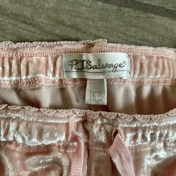 Pj salvage crushed velvet pajama shorts - Image 2