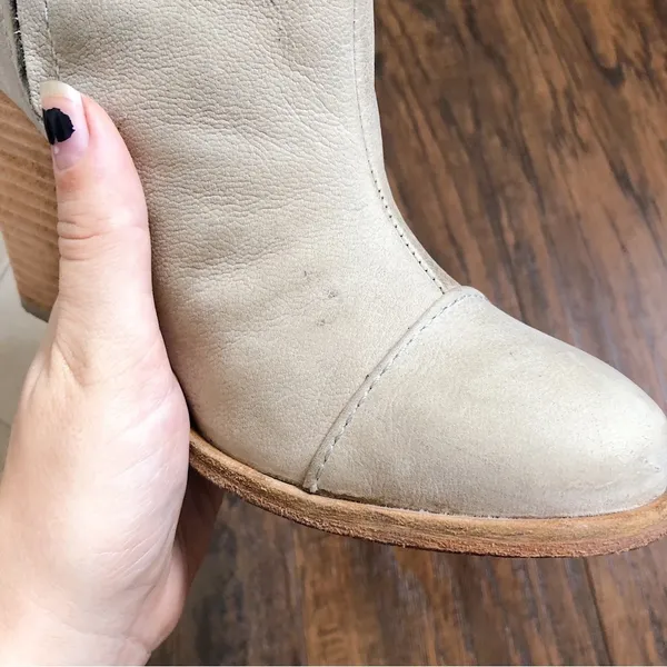 LL Bean Signature • Leather Ankle Boots heeled tan beige bootie zip cap toe - Image 11