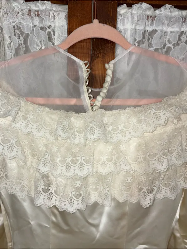 Spectacular Vintage 1940s Liquid Satin Wedding Gown - Image 6