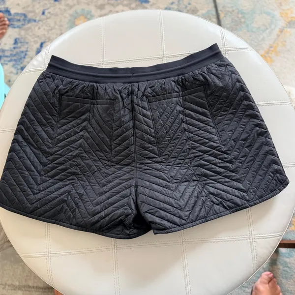 Athleta Apres Ski Short Womens 16 Black‎ Quilted Puffer Insulated Chevron 467120 - Image 3