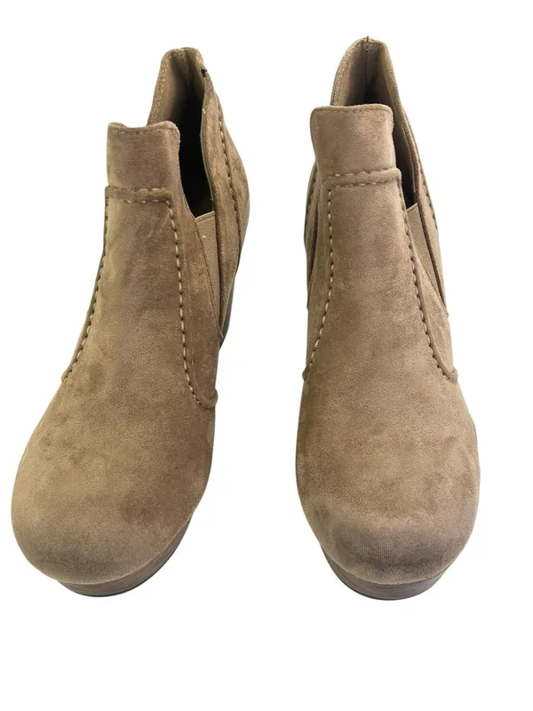 Pierre‎ Dumas Women's Pam Taupe Chunky Clog Bootie Size 9 Faux Suede 3.5” heel - Image 2