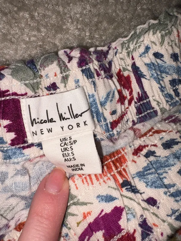 Nicole Miller, abstract printed linen shorts - Image 2