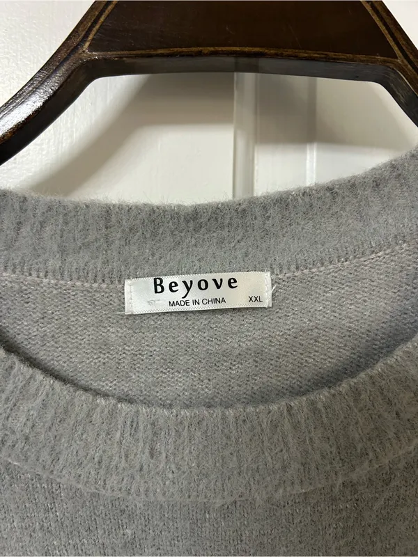 Cozy Light Gray Women's Crewneck Sweater Size XXL - Image 2