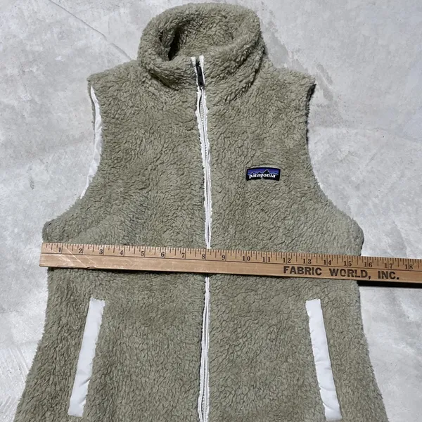 Patagonia Women's Los Gatos Fleece Vest Brown Size Small Fuzzy Full Zip - Image 4