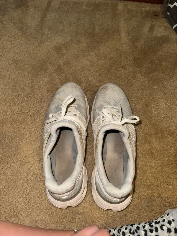 On Cloud Shoes - Image 3