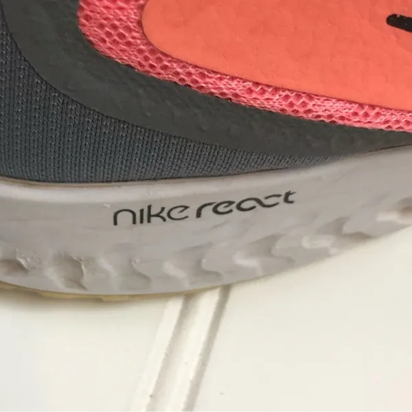 Nike React legend running shoes in pink and gray size nine - Image 7