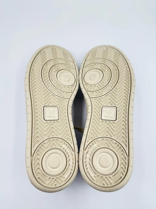 VEJA V-12 Sneakers - Image 9