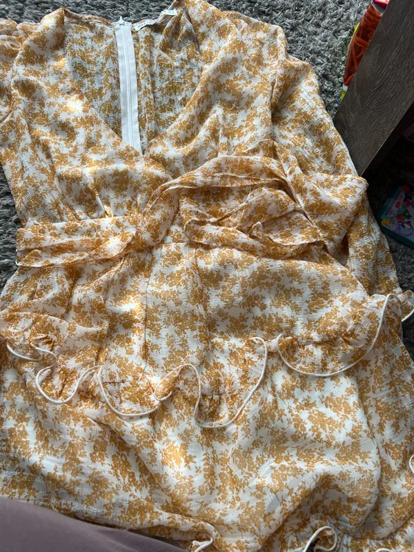 Hello Molly flirt floral‎ yellow and white mini dress, Size XS - Image 6