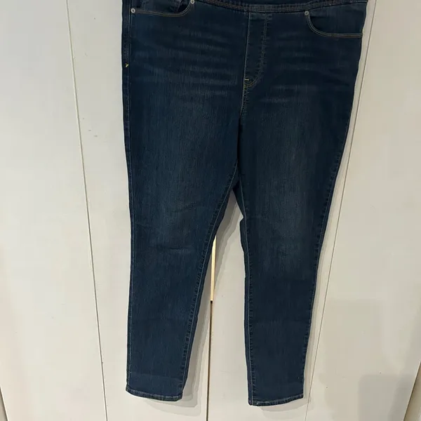 Levi's Dark Blue Skinny Women's Jeans elastic waist - Image 2