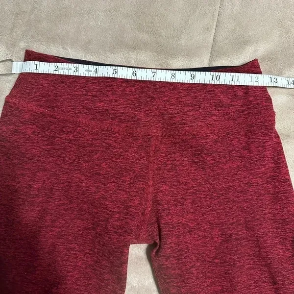 Beyond Yoga NWT High Waist Swirl Midi Legging, Size XS, Excellent Condition - Image 5