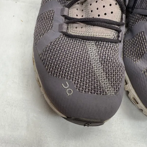 On Cloud Running Shoes Lightweight Athletic Sneakers Gray Women's‎ 8.5 READ - Image 4