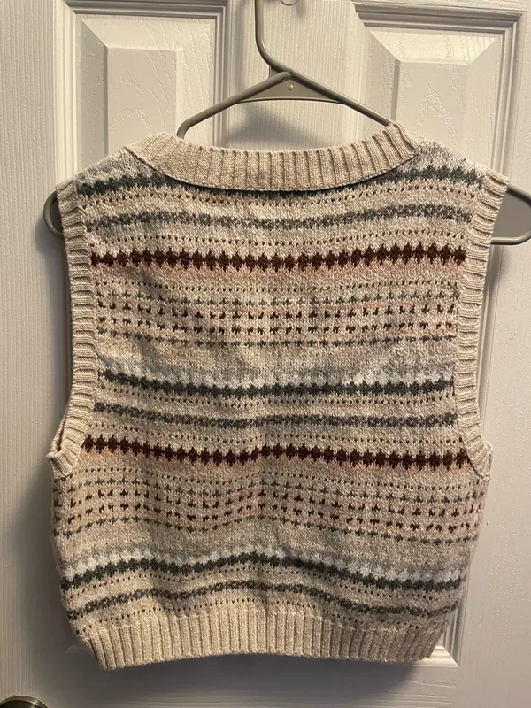 American Eagle Sweater Vest - Image 2