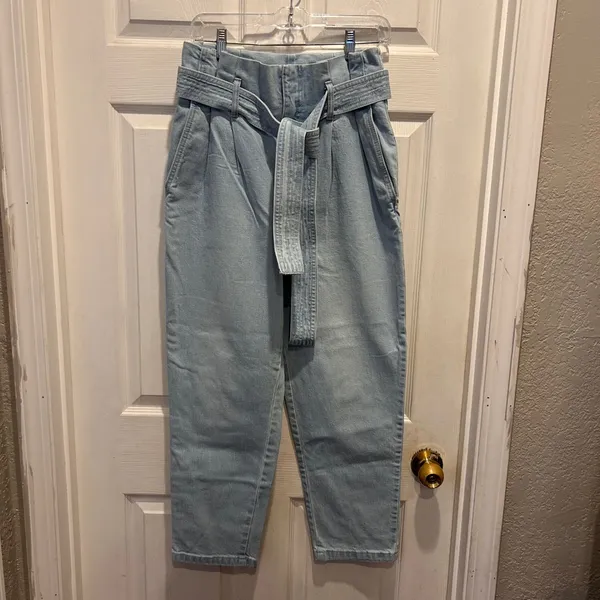 A New Day Womens Light Wash Paperbag Waist Denim Jeans Size‎ 6 Belted Tapered - Image 2