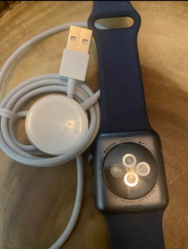 Apple Watch Series 3 38mm GPS + Cellular - Image 2