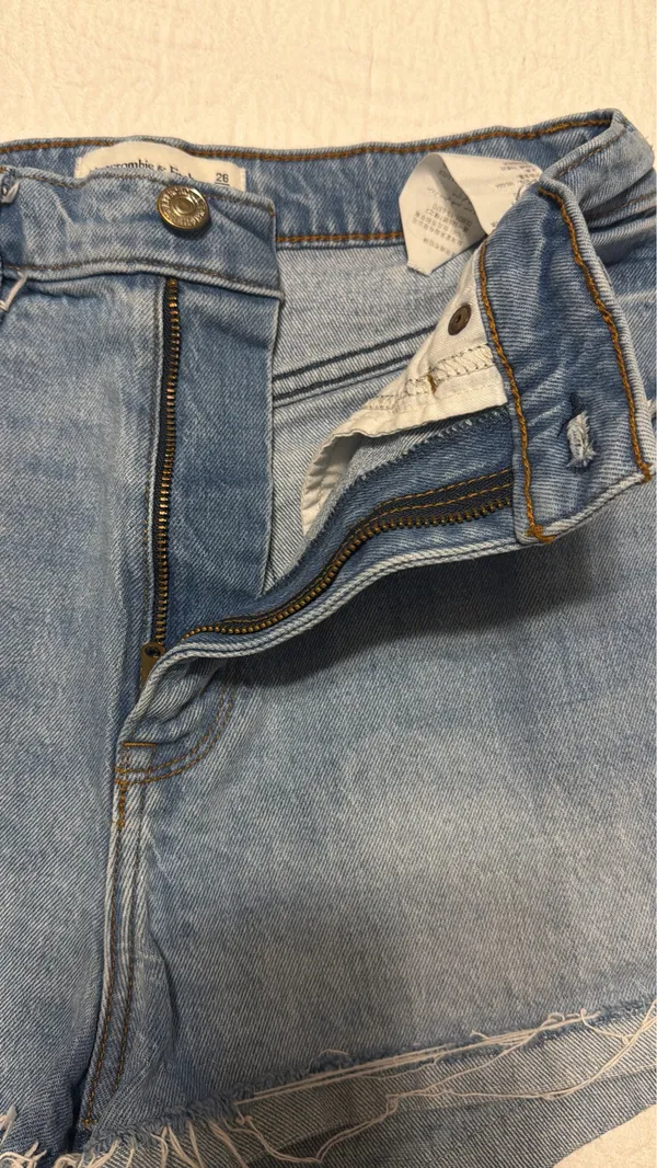 Abercrombie & Fitch Light Blue Distressed Denim Cutoff Shorts - Image 3
