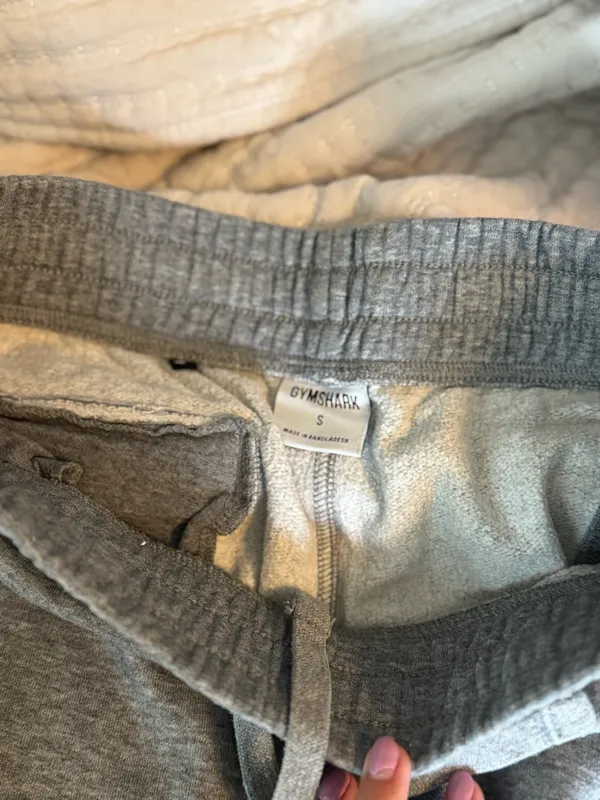 Gymshark Grey Sweatpants Jogger Size Small - Image 3