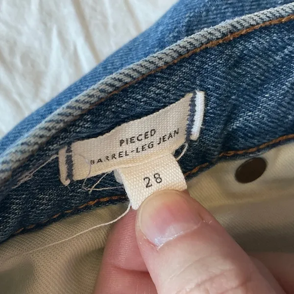 NWOT Madewell Pieced Barrel Leg Jeans W28 Medium Wash - Image 4