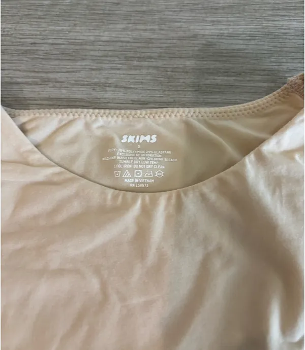 SKIMS Bodysuit - Image 2