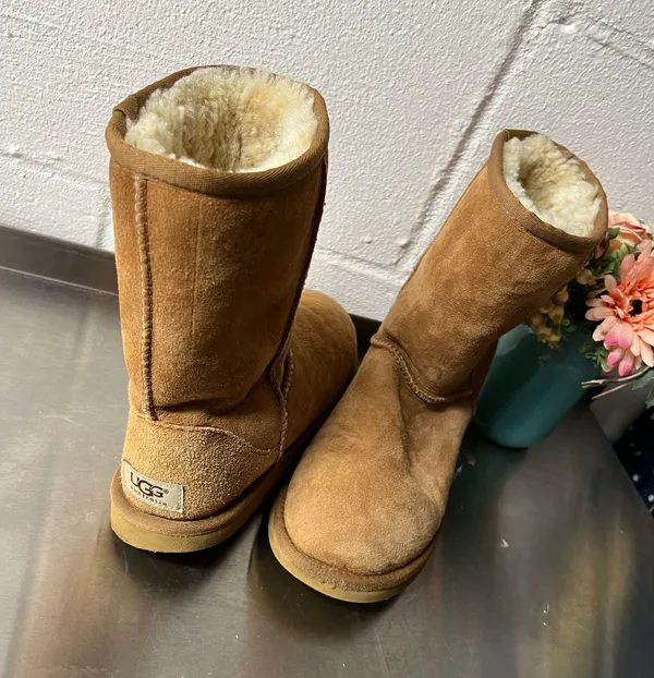 UGG Classic Chestnut Boots - Image 2