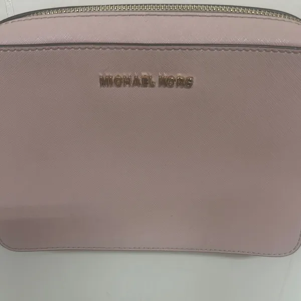 Michael Kors Pink Crossbody Bag with Structured Design - Image 2