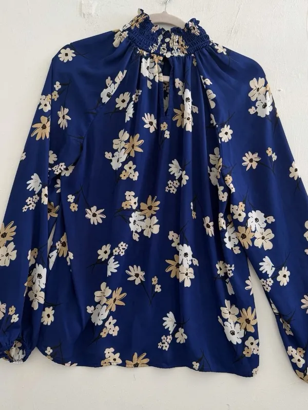 NEW Ann Taylor LOFT Women's MEDIUM Smocked High Neck Blouse Long Sleeve BlueTop - Image 5