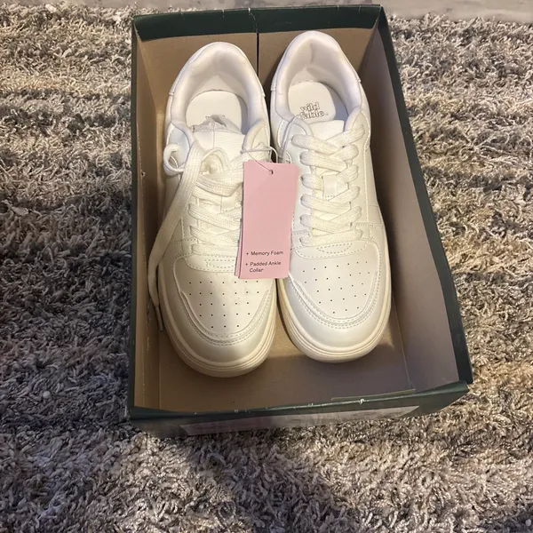 Wild Fable White Platform Sneakers – Women’s Size 6.5 – New - Image 7