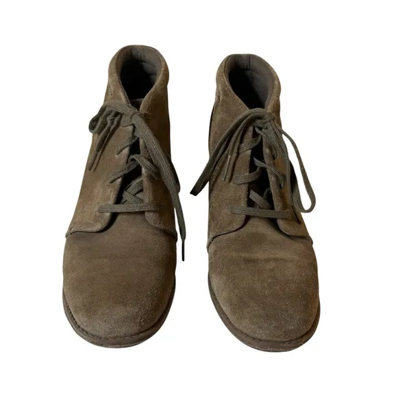 Clarks Sashlin Sue Ankle Bootie Womens 9M Olive Brown Indie Sleaze Boho Hipster - Image 2