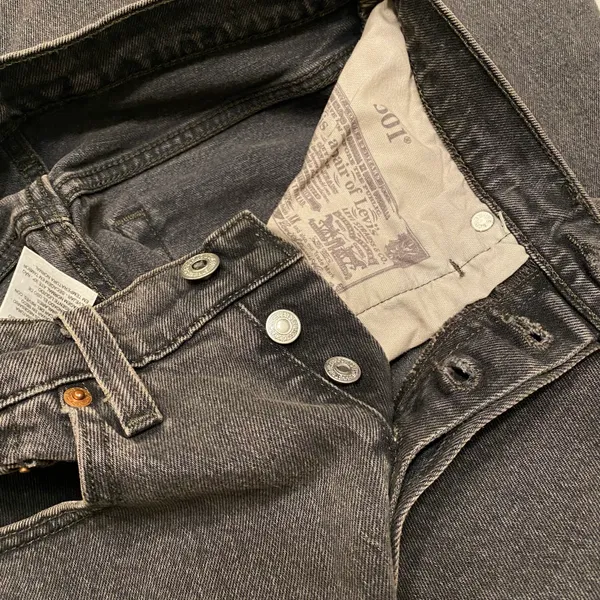 Levi's | 501 Cropped Pants - Image 5