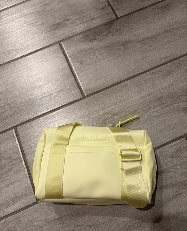 Gymshark Women’s Refresh Yellow Everyday Mini Gym Bag Pastel Yellow NEW - Image 2
