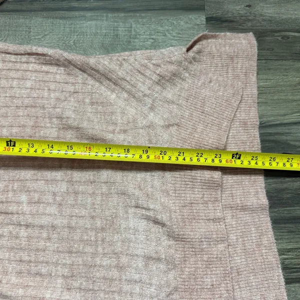 Abercrombie & Fitch pink sweater Size M - Image 7