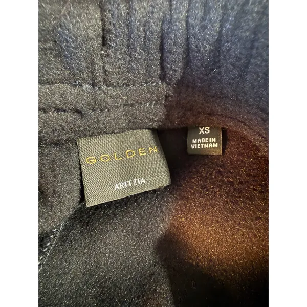 Golden by Aritzia Polartec Fleece Shorts Black Womens XS 119280 Tna Logo‎ - Image 4